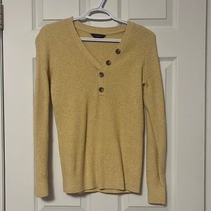 XS Denver’s Hayes Sweater